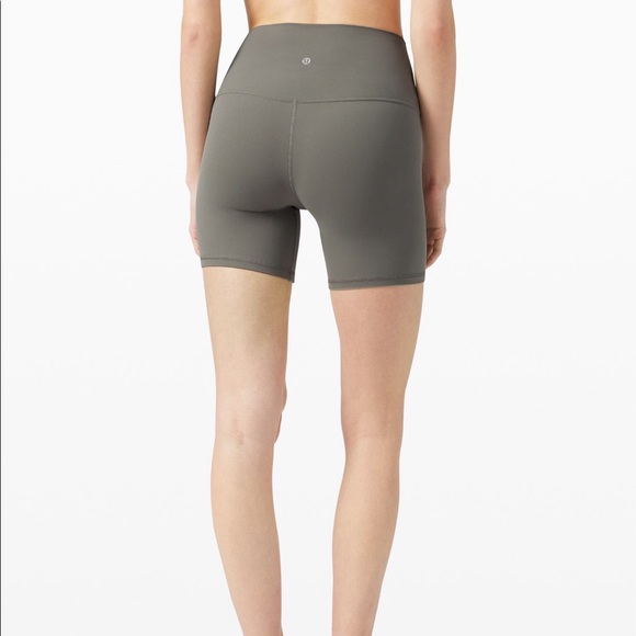 Lululemon 6 deals inch shorts
